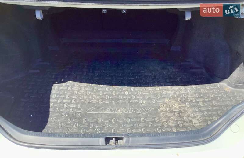 Седан Toyota Camry 2011 в Херсоні