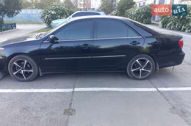 Седан Toyota Camry 2005 в Кривом Роге