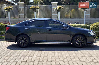 Седан Toyota Camry 2013 в 