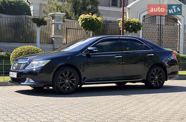 Седан Toyota Camry 2013 в 