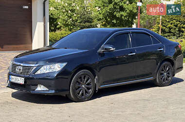 Седан Toyota Camry 2013 в 