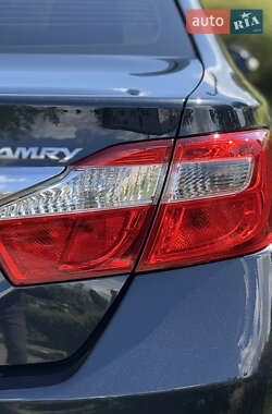 Седан Toyota Camry 2013 в 