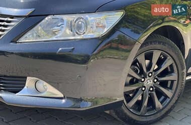 Седан Toyota Camry 2013 в 