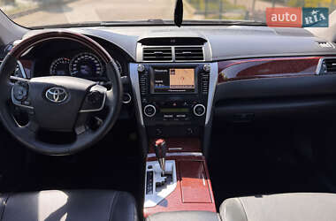 Седан Toyota Camry 2013 в 