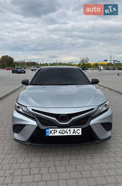Седан Toyota Camry 2019 в Запорожье