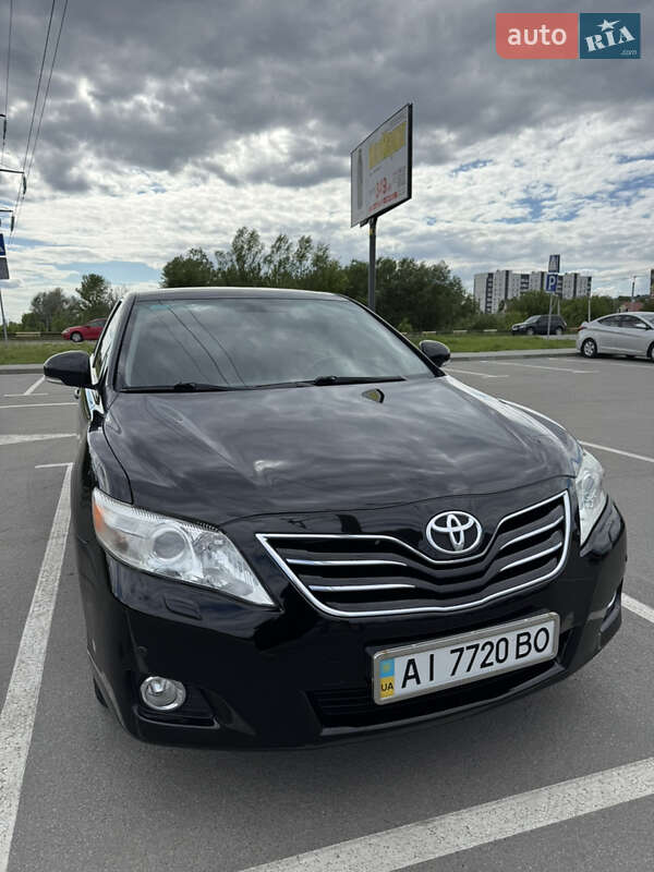 Седан Toyota Camry 2011 в 