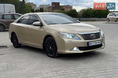 Седан Toyota Camry 2012 в Тернополе