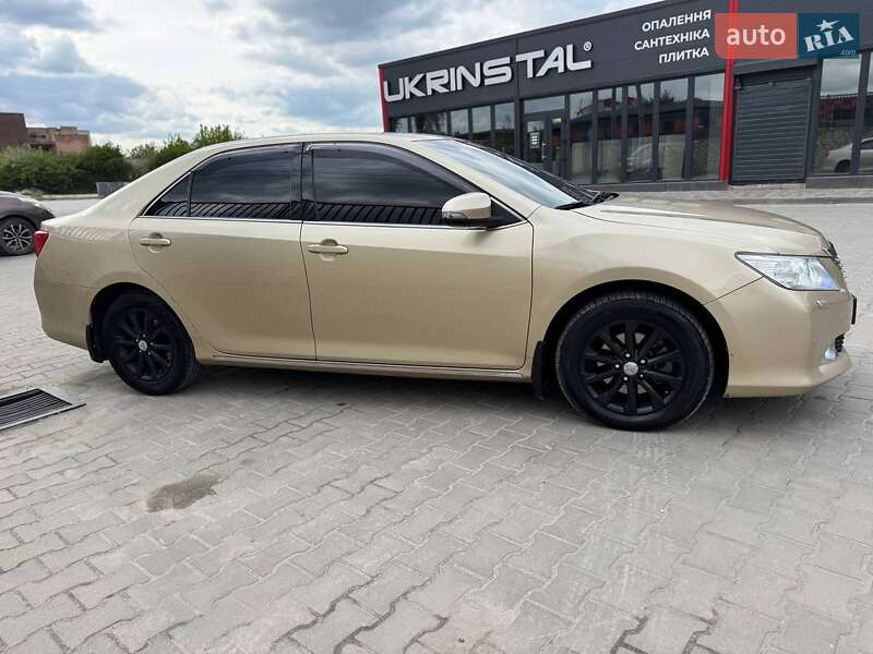 Седан Toyota Camry 2012 в Тернополі фото 6 Седан Toyota Camry 2012 в Тернополі