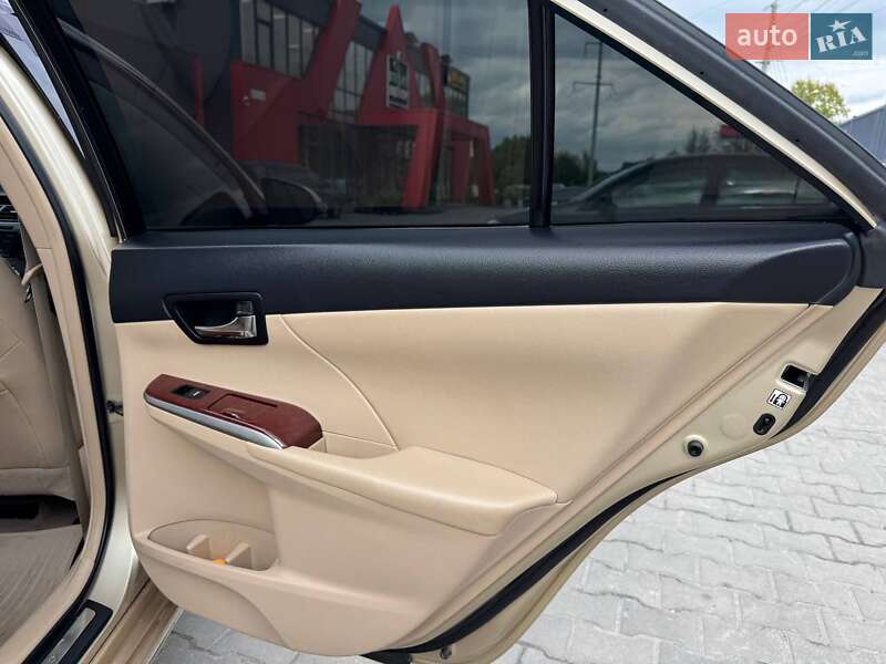 Седан Toyota Camry 2012 в Тернополі фото 11 Седан Toyota Camry 2012 в Тернополі