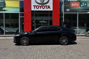 Седан Toyota Camry 2024 в 