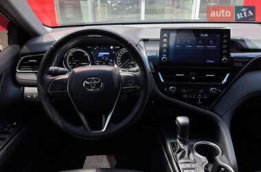 Седан Toyota Camry 2024 в 