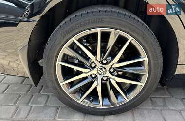 Седан Toyota Camry 2024 в 