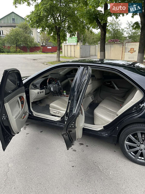 Седан Toyota Camry 2008 в Івано-Франківську