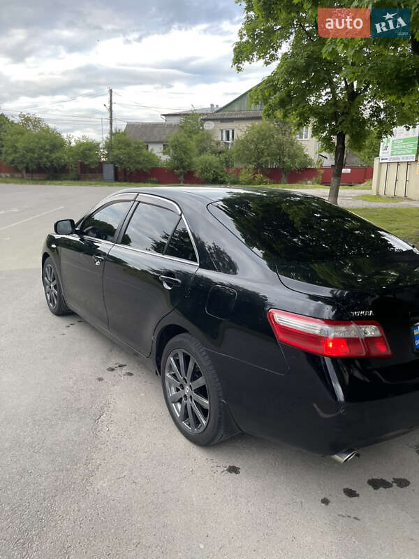 Седан Toyota Camry 2008 в Івано-Франківську