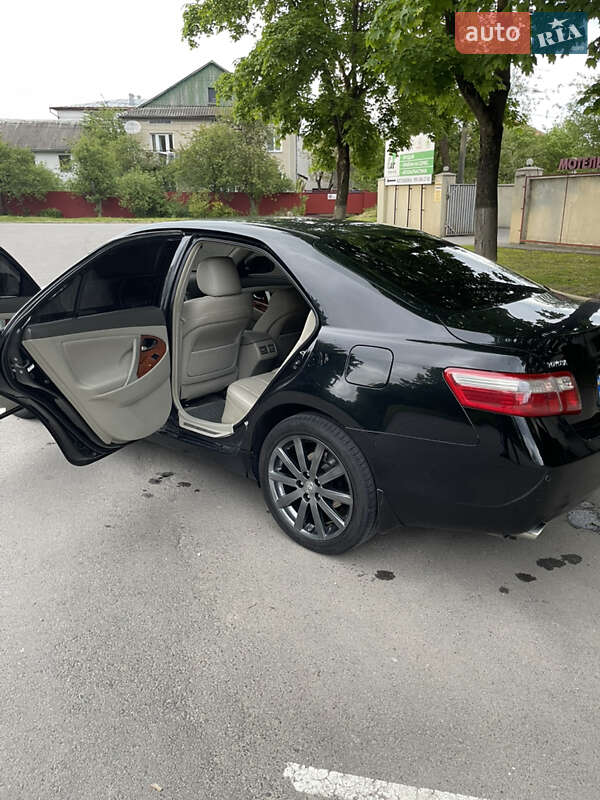 Седан Toyota Camry 2008 в Івано-Франківську