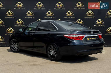 Седан Toyota Camry 2016 в 