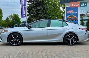 Седан Toyota Camry 2018 в 