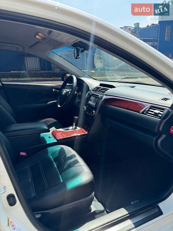 Седан Toyota Camry 2012 в Луцьку
