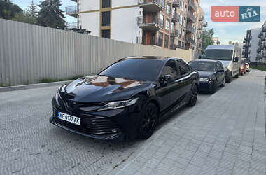 Седан Toyota Camry 2019 в 