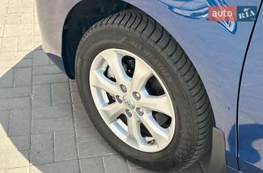 Седан Toyota Camry 2010 в 