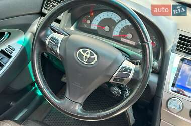 Седан Toyota Camry 2010 в 