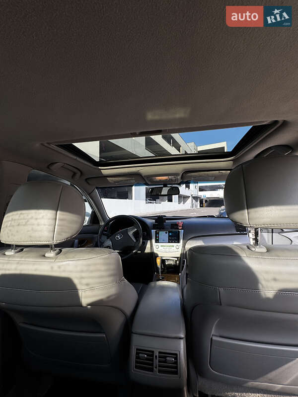 Седан Toyota Camry 2006 в Киеве