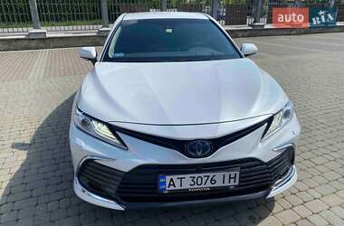 Седан Toyota Camry 2021 в Снятине