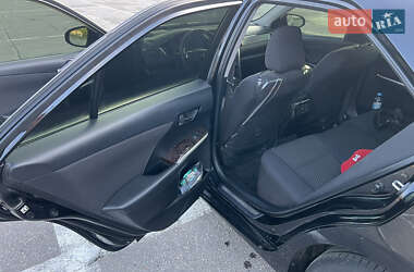 Седан Toyota Camry 2015 в 