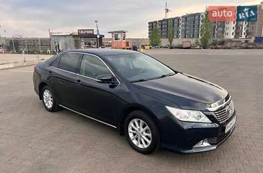 Седан Toyota Camry 2014 в 