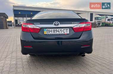 Седан Toyota Camry 2014 в 