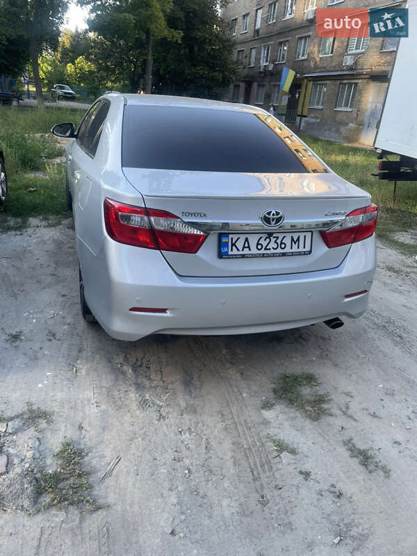 Седан Toyota Camry 2011 в Киеве