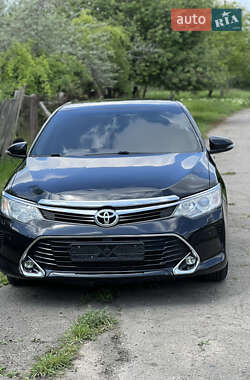 Седан Toyota Camry 2015 в Полтаві