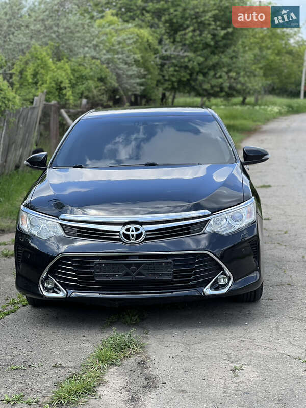 Седан Toyota Camry 2015 в 