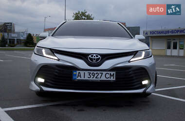 Седан Toyota Camry 2018 в Киеве