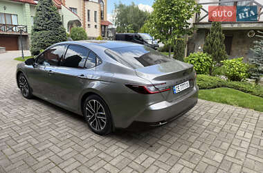Седан Toyota Camry 2024 в 