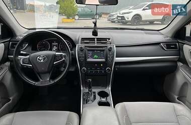 Седан Toyota Camry 2016 в 