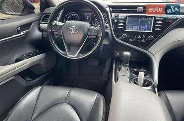 Седан Toyota Camry 2019 в 