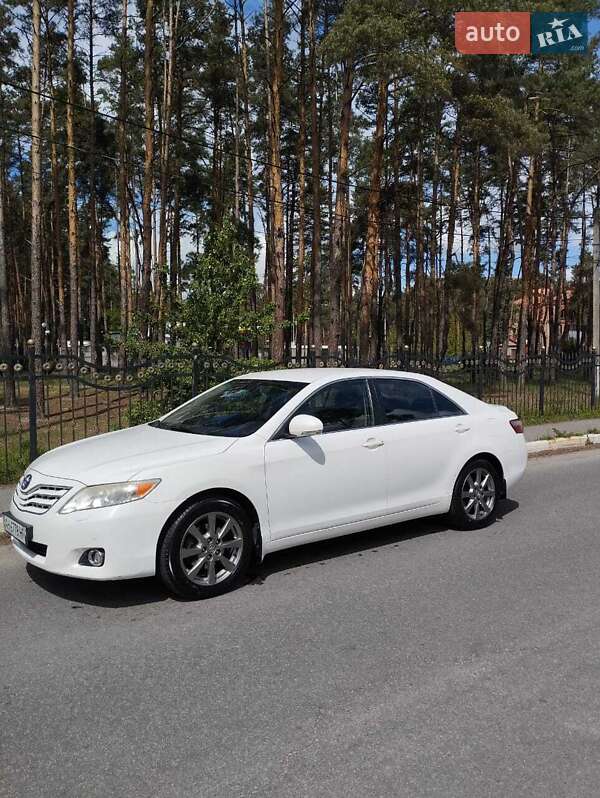 Toyota Camry 2011