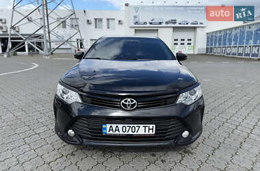 Седан Toyota Camry 2015 в Черновцах
