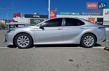 Седан Toyota Camry 2017 в Дніпрі