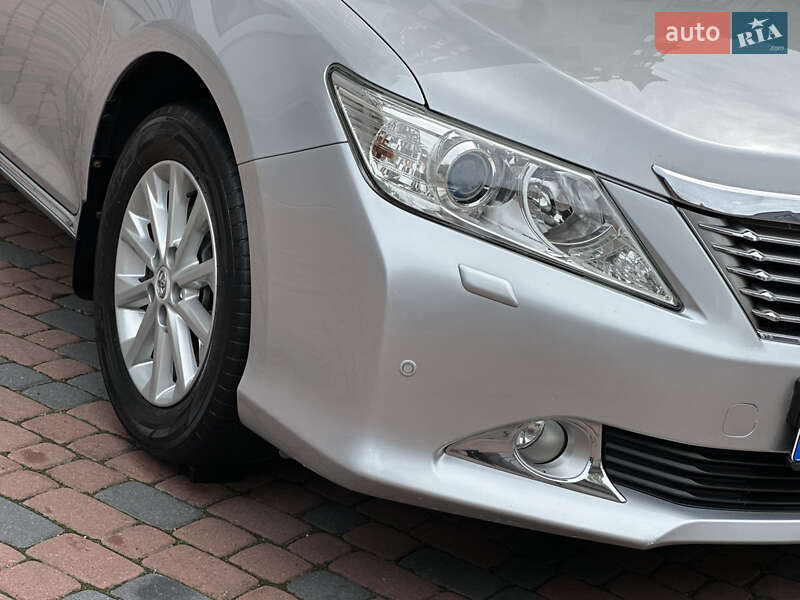 Седан Toyota Camry 2011 в Івано-Франківську