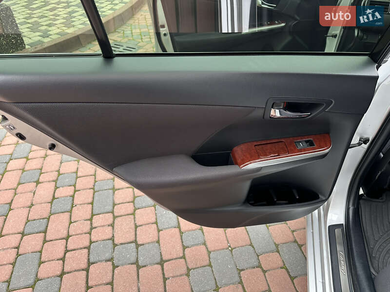 Седан Toyota Camry 2011 в Івано-Франківську