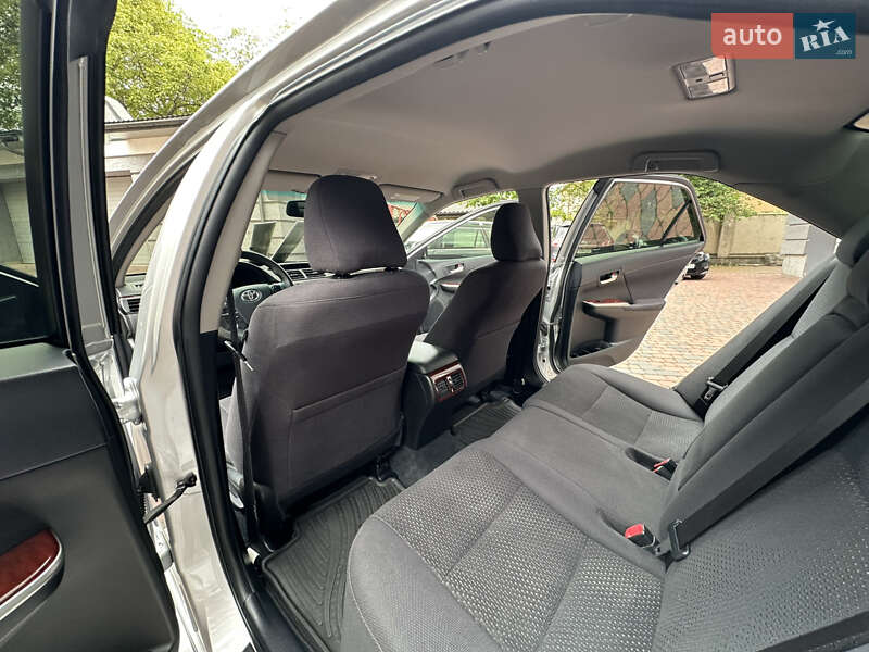 Седан Toyota Camry 2011 в Івано-Франківську