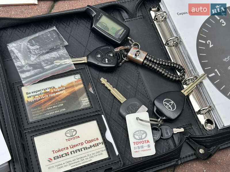 Седан Toyota Camry 2011 в Івано-Франківську