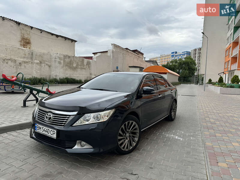Toyota Camry 2011