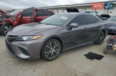 Toyota Camry 2019