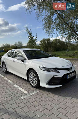 Седан Toyota Camry 2021 в Хмельницькому