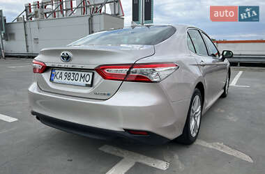 Седан Toyota Camry 2019 в 