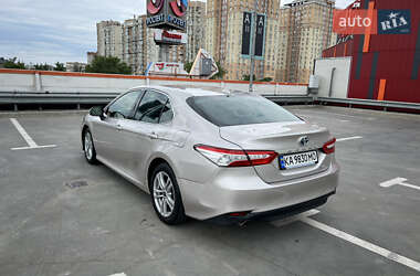 Седан Toyota Camry 2019 в 