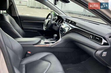 Седан Toyota Camry 2019 в 